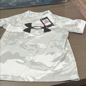 NWT! Under Armour White and Gray Camo shirt. Youth XS